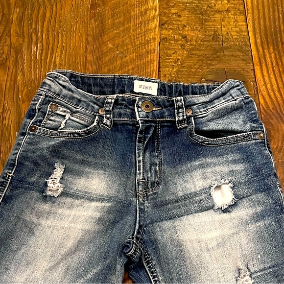 Hudson Kids Distressed Jeans Size 7. - Picture 3 of 9